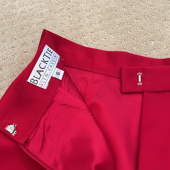 Vintage “Black Tie” Oleg Cassini 3 piece Red Satin Formal Suit - Size 6 - Picture 10 of 15